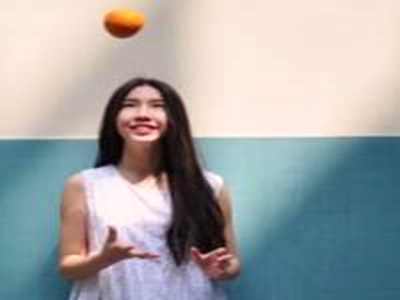 梅丽莎劳伦vs大战黑人,游戏界盛事：神秘“黑人”挑战梅丽莎-3